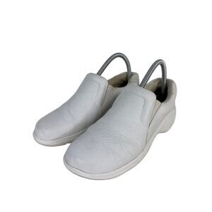 Nurse Mates Womens White Leather Slip-On Shoes Size 6.5M Comfortable & Durable
